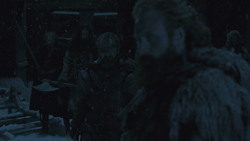 extant_GameOfThrones_8x01-Winterfell_5008
