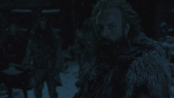 extant_GameOfThrones_8x01-Winterfell_5023