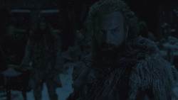 extant_GameOfThrones_8x01-Winterfell_5025