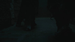 extant_GameOfThrones_8x01-Winterfell_5032