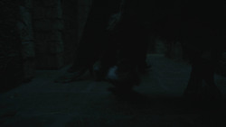 extant_GameOfThrones_8x01-Winterfell_5033