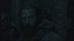 extant_GameOfThrones_8x01-Winterfell_5057