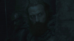 extant_GameOfThrones_8x01-Winterfell_5060