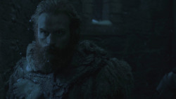 extant_GameOfThrones_8x01-Winterfell_5069