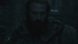extant_GameOfThrones_8x01-Winterfell_5072
