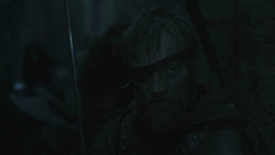 extant_GameOfThrones_8x01-Winterfell_5082
