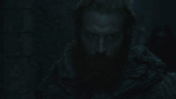 extant_GameOfThrones_8x01-Winterfell_5084