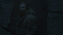 extant_GameOfThrones_8x01-Winterfell_5110
