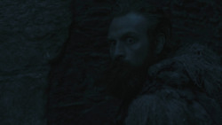extant_GameOfThrones_8x01-Winterfell_5112