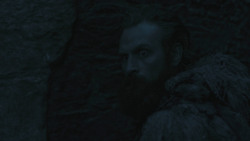 extant_GameOfThrones_8x01-Winterfell_5113