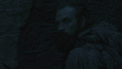 extant_GameOfThrones_8x01-Winterfell_5115