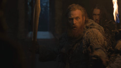 extant_GameOfThrones_8x01-Winterfell_5135