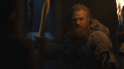 extant_GameOfThrones_8x01-Winterfell_5137
