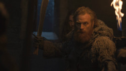 extant_GameOfThrones_8x01-Winterfell_5142