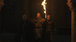 extant_GameOfThrones_8x01-Winterfell_5178