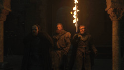 extant_GameOfThrones_8x01-Winterfell_5179