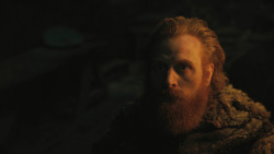 extant_GameOfThrones_8x01-Winterfell_5202