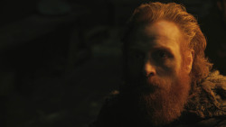 extant_GameOfThrones_8x01-Winterfell_5204