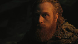 extant_GameOfThrones_8x01-Winterfell_5207