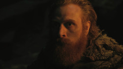 extant_GameOfThrones_8x01-Winterfell_5208