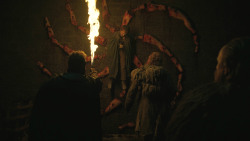 extant_GameOfThrones_8x01-Winterfell_5217