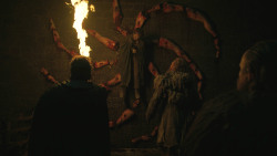 extant_GameOfThrones_8x01-Winterfell_5221