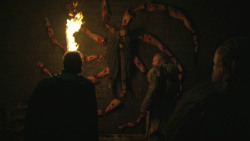 extant_GameOfThrones_8x01-Winterfell_5223
