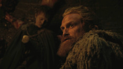 extant_GameOfThrones_8x01-Winterfell_5235