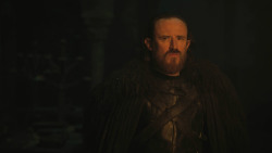 extant_GameOfThrones_8x01-Winterfell_5236