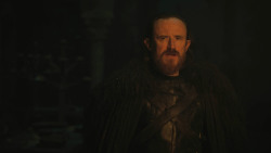 extant_GameOfThrones_8x01-Winterfell_5237