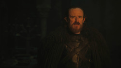 extant_GameOfThrones_8x01-Winterfell_5238