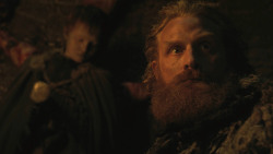 extant_GameOfThrones_8x01-Winterfell_5240