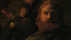 extant_GameOfThrones_8x01-Winterfell_5255