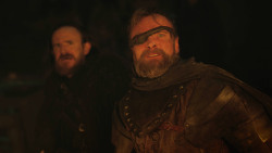 extant_GameOfThrones_8x01-Winterfell_5280
