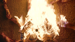 extant_GameOfThrones_8x01-Winterfell_5281
