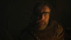 extant_GameOfThrones_8x01-Winterfell_5294