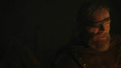 extant_GameOfThrones_8x01-Winterfell_5295
