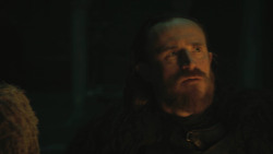 extant_GameOfThrones_8x01-Winterfell_5303