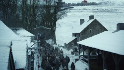 extant_GameOfThrones_8x01-Winterfell_5325