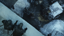 extant_GameOfThrones_8x01-Winterfell_5355