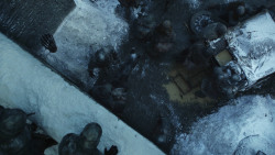 extant_GameOfThrones_8x01-Winterfell_5357