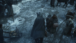 extant_GameOfThrones_8x01-Winterfell_5366
