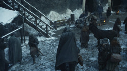 extant_GameOfThrones_8x01-Winterfell_5370