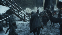 extant_GameOfThrones_8x01-Winterfell_5372