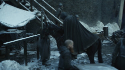 extant_GameOfThrones_8x01-Winterfell_5377