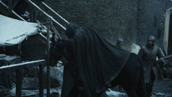 extant_GameOfThrones_8x01-Winterfell_5381