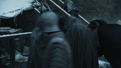 extant_GameOfThrones_8x01-Winterfell_5389