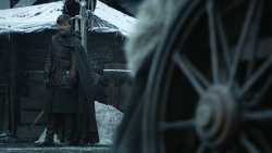 extant_GameOfThrones_8x01-Winterfell_5420