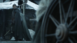 extant_GameOfThrones_8x01-Winterfell_5425