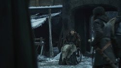 extant_GameOfThrones_8x01-Winterfell_5430